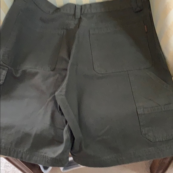 Men’s Wolverine Cargo Shorts. Excellent condition. - Picture 3 of 3